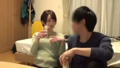 765ORECS-082成功秘密拍摄与警卫发生性关系的JD让我更多地操你