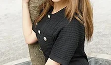 与穿着变态紧身衣的超级著名办公室女士一起训练性爱 高崎花