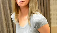 业余工作：仅仅靠修剪工是无法谋生的。西村由奈