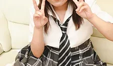 制服时代～最近才穿的制服……田中卡里奈
