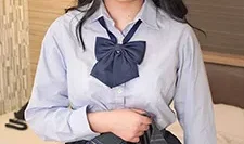 制服时代～萝莉可爱蜜桃屁股内裤染色内裤～仓本仁美