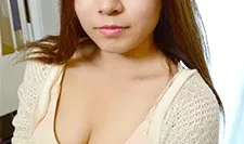 在热门歌舞厅工作的超可爱巨乳女主人。大冢丽子