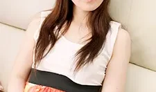 当我打开门时，我的性朋友说“我想你”并立即操我。冈部五月