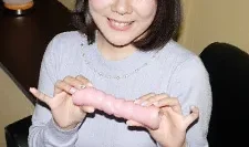 当我用性玩具玩弄男人的鸡鸡时，我的身体开始发热。池田裕子