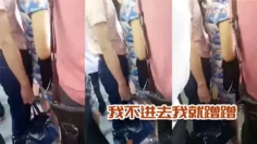 我不进去我就蹭蹭，这女的太骚了，男的不动她自己动