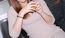 我对熟睡的女儿做了个恶作剧 根本惠里奈