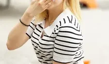 我想让一个皮肤白皙、皮肤白皙的蜜桃屁股女孩变得非常兴奋。上杉千寻