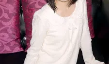 我拍的是一个娃娃脸、听话、天真的女人。金森琴乃