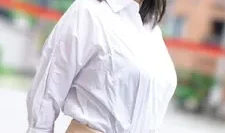 我的大胸性朋友在口交时接到了她男朋友的电话。中田凉子