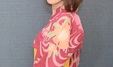 我的浴衣下摆被卷起来，我被操了。泷川千纱