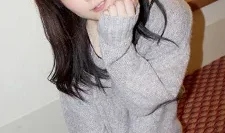 我让一位逃亡到东京的网吧难民给我中出。浅川纱织