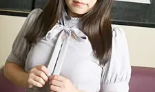 有人向我介绍了一个看似漂亮但调皮的素人女孩，她有很多性朋友。绀野青