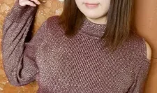 有人向我介绍了一个胸部丰满、皮肤紧致、热爱性的女孩。伊藤真名