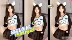 极品超粉嫩美眉激情操逼后入美穴