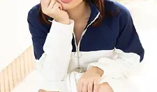 沾满精液的脸，粗俗又超级猥琐。佐藤由香里