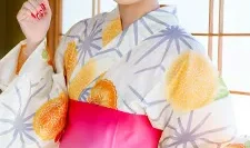 浴衣乱七八糟被大叔调教的温泉约会 樫野里奈