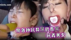 用各种玩具屌和真屌玩弄美女不给她一丝喘气的机会