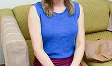 素人AV采访——AV导演的最爱！一位会销售的人才来面试了！ ～大下博子