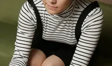 素人AV面试～立刻就被面试官操了～铃木光