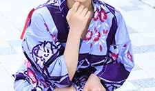 遛狗时遇见爱狗的穿浴衣美女！佐佐木怜