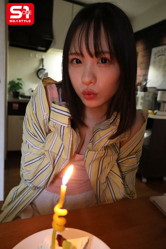 ヤリサーの男達に雑に寝取られといてピースなんかすんなよ… 僕の大切な年下彼女が大学のチャラ男たちとノリノリSEXを楽しんでいた…。 村上悠華 画像2